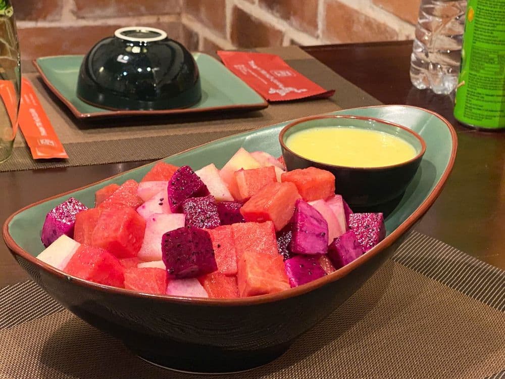 Salad Hoa Quả Trộn Sốt Chanh Leo