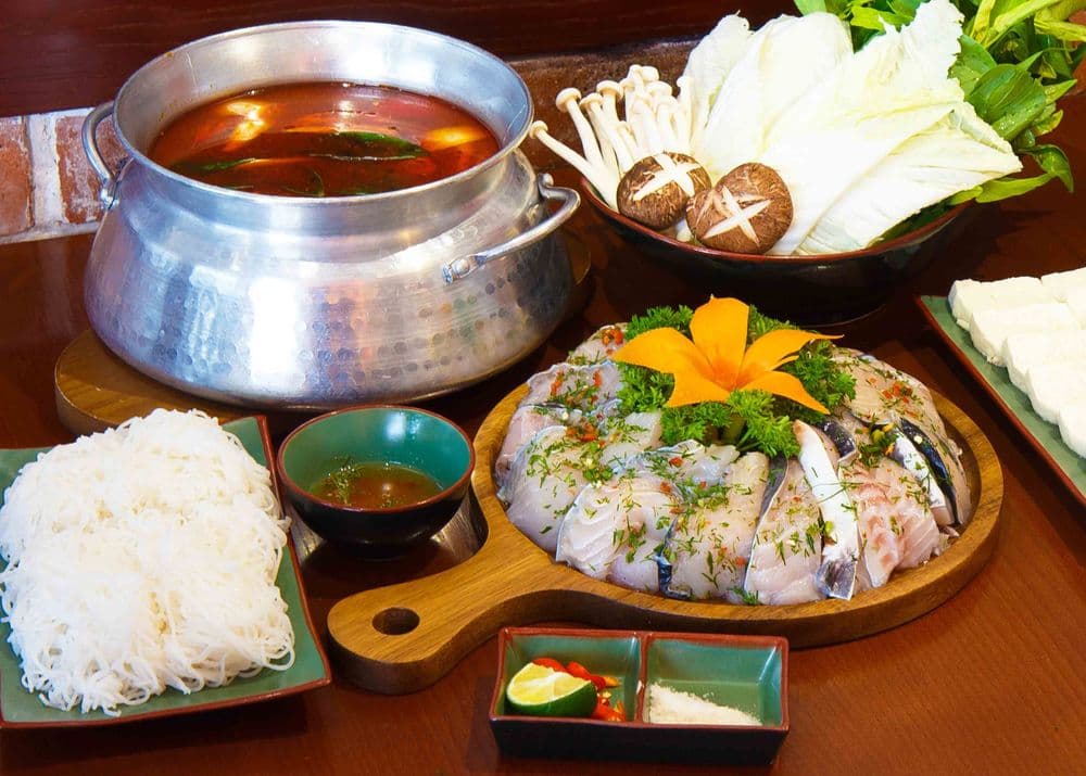 Lẩu Cá Chua Cay