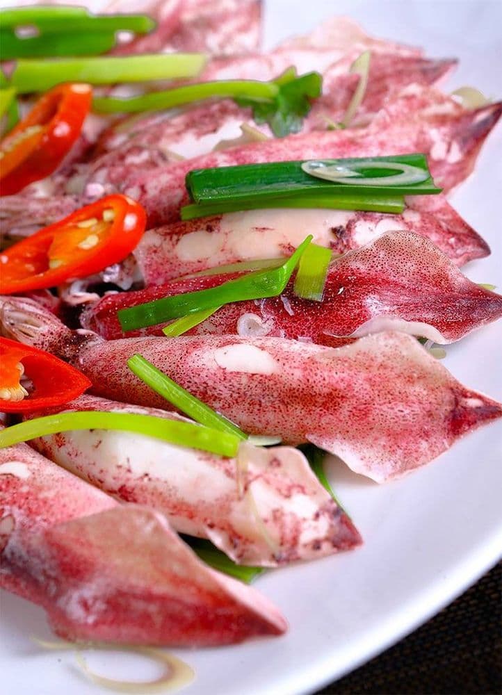 Mực Trứng Hấp Bia Tại Bàn